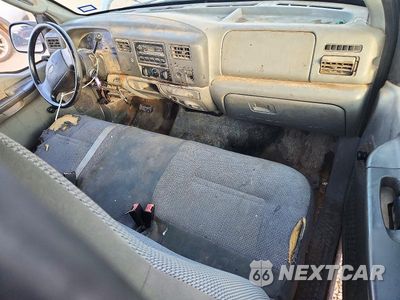 Zdjęcie 8 z 12 samochodu: 2003 FORD F250 SUPER DUTY VIN:1FTNF20L33EB00546 - miniatura