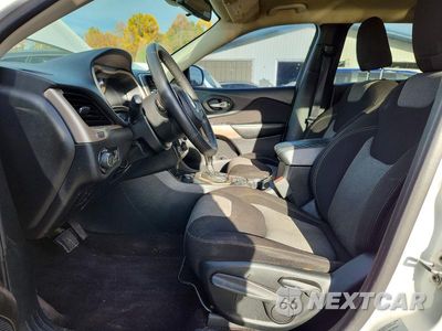 Zdjęcie 7 z 13 samochodu: 2017 JEEP CHEROKEE SPORT VIN:1C4PJMAS4HW632933 - miniatura