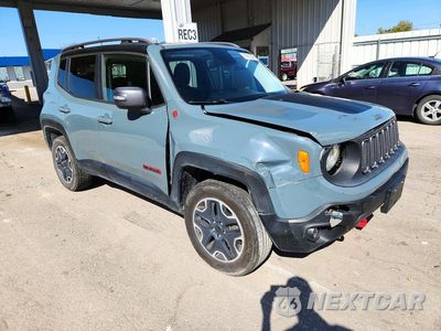 Czwarte zdjęcie samochodu z boku: 2015 JEEP RENEGADE TRAILHAWK VIN:ZACCJBCT4FPC47536 - miniatura