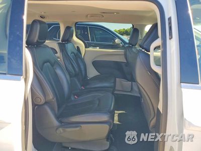 Zdjęcie 11 z 14 samochodu: 2023 CHRYSLER PACIFICA HYBRID TOURING L VIN:2C4RC1L71PR554287 - miniatura