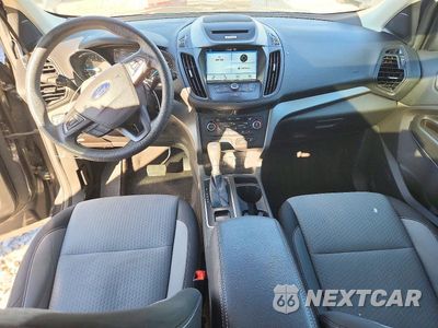 Zdjęcie 8 z 13 samochodu: 2017 FORD ESCAPE SE VIN:1FMCU9GD6HUD07476 - miniatura