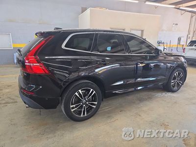 Trzecie zdjęcie samochodu z tyłu: 2019 VOLVO XC60 T6 MOMENTUM VIN:LYVA22RKXKB229113 - miniatura
