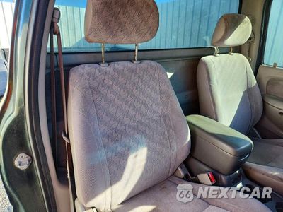 Zdjęcie 10 z 12 samochodu: 2001 TOYOTA TACOMA BASE VIN:5TENL42NX1Z734112 - miniatura