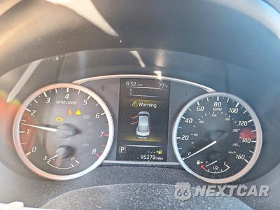 Zdjęcie 9 z 12 samochodu: 2018 NISSAN SENTRA SR VIN:3N1AB7AP7JY236951 - miniatura