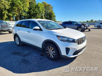 Czwarte zdjęcie samochodu z boku: 2019 KIA SORENTO LX VIN:5XYPG4A34KG439726 - miniatura
