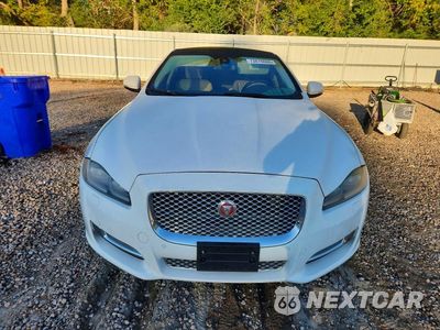 Piąte zdjęcie samochodu w środku: 2016 JAGUAR XJL PORTFOLIO VIN:SAJWJ2GD8G8V99450 - miniatura