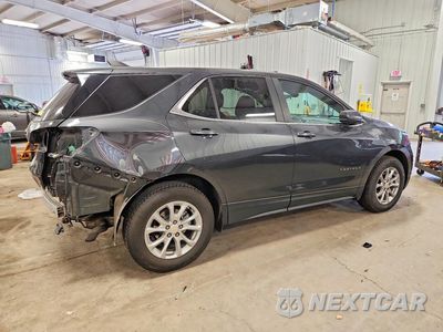 Trzecie zdjęcie samochodu z tyłu: 2021 CHEVROLET EQUINOX LT VIN:2GNAXKEV1M6116277 - miniatura