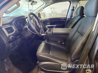 Zdjęcie 7 z 12 samochodu: 2019 NISSAN TITAN SV VIN:1N6AA1EJ4KN527695 - miniatura
