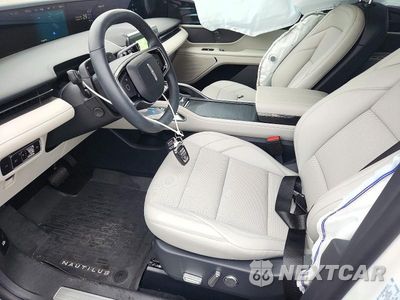 Zdjęcie 7 z 13 samochodu: 2026 LINCOLN NAUTILUS PREMIERE VIN:5LMPJ8JA6TJ071115 - miniatura