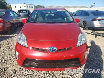 Piąte zdjęcie samochodu w środku: 2014 TOYOTA PRIUS THREE VIN:JTDKN3DU9E0385929 - miniatura
