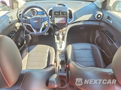 Zdjęcie 8 z 12 samochodu: 2015 CHEVROLET SONIC RS VIN:1G1JG5SB2F4171385 - miniatura