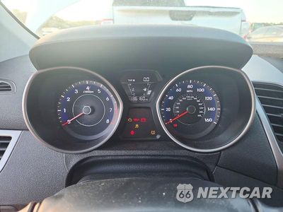 Zdjęcie 9 z 12 samochodu: 2016 HYUNDAI ELANTRA LIMITED VIN:5NPDH4AE3GH741350 - miniatura