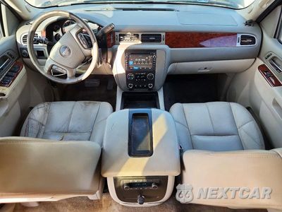 Zdjęcie 8 z 13 samochodu: 2013 GMC YUKON SLT VIN:1GKS1CE00DR225055 - miniatura