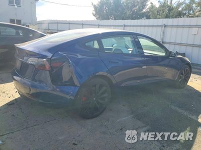 Trzecie zdjęcie samochodu z tyłu: 2019 TESLA MODEL 3 VIN:5YJ3E1EA6KF543069 - miniatura