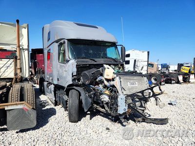 Czwarte zdjęcie samochodu z boku: 2025 VOLVO VNL SEMI TRUCK VIN:4V4NC9EH0SN665670 - miniatura