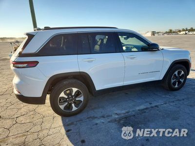 Trzecie zdjęcie samochodu z tyłu: 2024 JEEP GRAND CHEROKEE LIMITED 4XE VIN:1C4RJYB69RC135624 - miniatura