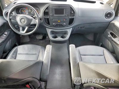 Zdjęcie 8 z 13 samochodu: 2018 MERCEDES-BENZ METRIS VIN:WD4PG2EE7J3498102 - miniatura