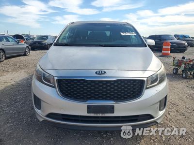 Piąte zdjęcie samochodu w środku: 2017 KIA SEDONA LX VIN:KNDMB5C1XH6218419 - miniatura