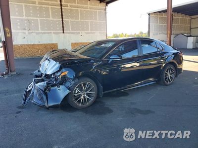 2024 TOYOTA CAMRY SE 4T1G11BKXRU125735 - główne zdjęcie licytacji z USA - miniatura