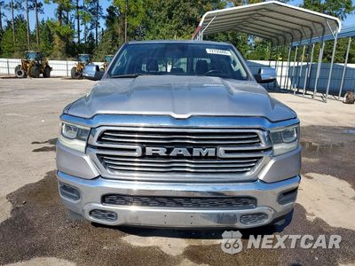 Piąte zdjęcie samochodu w środku: 2022 RAM 1500 LARAMIE VIN:1C6SRFJT9NN363456 - miniatura