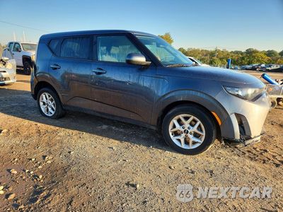 Czwarte zdjęcie samochodu z boku: 2023 KIA SOUL LX VIN:KNDJ23AU0P7879499 - miniatura