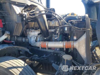 Zdjęcie 11 z 12 samochodu: 2018 FREIGHTLINER CASCADIA 126 VIN:3AKJHHDR8JSHU5647 - miniatura