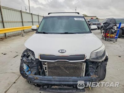 Piąte zdjęcie samochodu w środku: 2018 KIA SOUL + VIN:KNDJP3A58J7539695 - miniatura