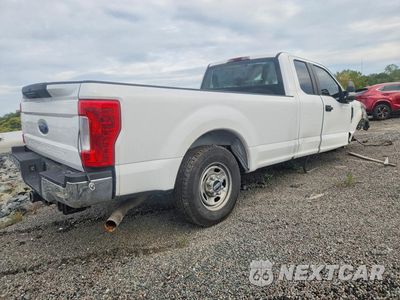 Trzecie zdjęcie samochodu z tyłu: 2019 FORD F250 SUPER DUTY VIN:1FT7X2A65KEG63692 - miniatura