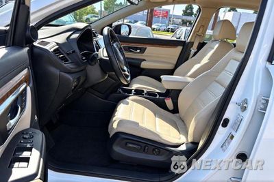 Piąte zdjęcie samochodu w środku: 2017 HONDA CR-V EXL VIN:2HKRW1H87HH501892 - miniatura