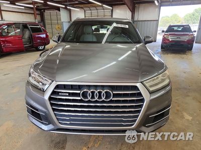 Piąte zdjęcie samochodu w środku: 2017 AUDI Q7 PREMIUM PLUS VIN:WA1LAAF79HD041844 - miniatura
