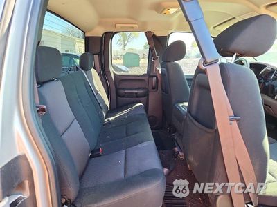 Zdjęcie 10 z 12 samochodu: 2010 CHEVROLET SILVERADO C1500 LS VIN:1GCSCREA6AZ247655 - miniatura