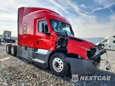 Czwarte zdjęcie samochodu z boku: 2021 FREIGHTLINER CASCADIA 126 SEMI TRUCK VIN:1FUJHHDR6MLMA6135 - miniatura