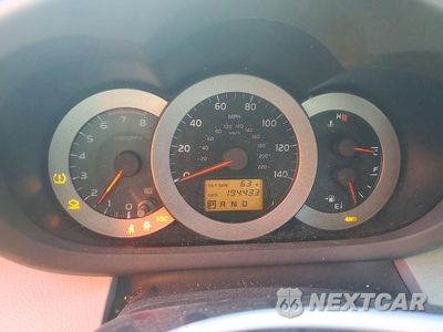 Zdjęcie 9 z 13 samochodu: 2008 TOYOTA RAV4 LIMITED VIN:JTMBD31V785139288 - miniatura