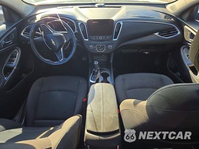 Zdjęcie 8 z 12 samochodu: 2017 CHEVROLET MALIBU LT VIN:1G1ZE5ST1HF242858 - miniatura