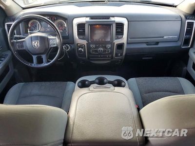 Zdjęcie 8 z 12 samochodu: 2019 RAM 1500 CLASSIC SLT VIN:1C6RR6TT0KS678025 - miniatura