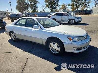 Czwarte zdjęcie samochodu z boku: 2000 LEXUS ES 300 VIN:JT8BF28G8Y0267627 - miniatura
