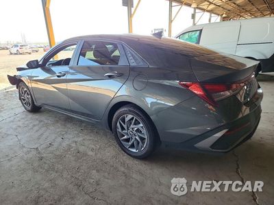 Drugie zdjęcie samochodu z przodu: 2024 HYUNDAI ELANTRA SEL VIN:KMHLM4DG6RU671903 - miniatura