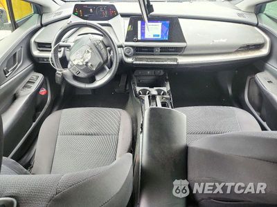 Zdjęcie 8 z 12 samochodu: 2023 TOYOTA PRIUS LE VIN:JTDACAAU6P3000533 - miniatura