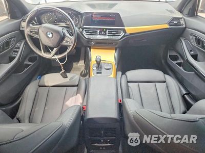 Zdjęcie 8 z 12 samochodu: 2021 BMW 330I VIN:3MW5R1J00M8B49811 - miniatura