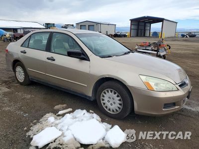 Czwarte zdjęcie samochodu z boku: 2003 HONDA ACCORD DX VIN:1HGCM56103A098123 - miniatura