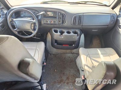 Zdjęcie 8 z 12 samochodu: 2003 DODGE RAM VAN VIN:2D6WB11X53K519791 - miniatura