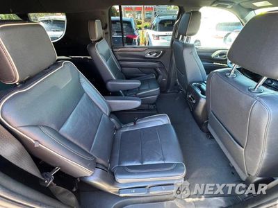 Zdjęcie 6 z 11 samochodu: 2022 CHEVROLET SUBURBAN C1500 PREMIER VIN:1GNSCFKD8NR197268 - miniatura