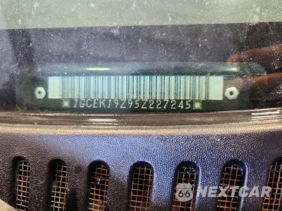 Zdjęcie 12 z 12 samochodu: 2005 CHEVROLET SILVERADO K1500 VIN:1GCEK19Z95Z227245 - miniatura