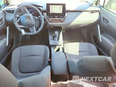 Zdjęcie 8 z 12 samochodu: 2026 TOYOTA COROLLA CROSS LE VIN:7MUCAAAG0TV162990 - miniatura