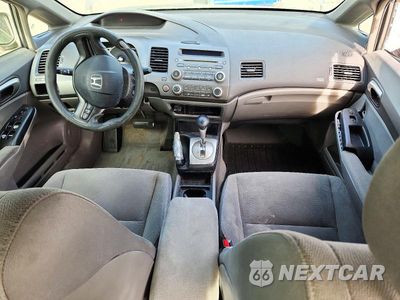 Zdjęcie 8 z 12 samochodu: 2006 HONDA CIVIC LX VIN:1HGFA16596L129816 - miniatura