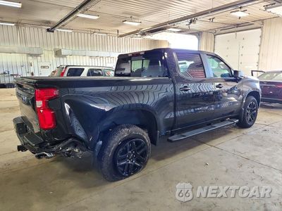Trzecie zdjęcie samochodu z tyłu: 2025 CHEVROLET SILVERADO K1500 RST VIN:2GCUKEED1S1155247 - miniatura