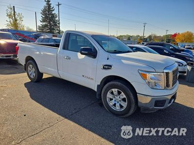 Czwarte zdjęcie samochodu z boku: 2017 NISSAN TITAN SV VIN:1N6AA1R83HN549316 - miniatura