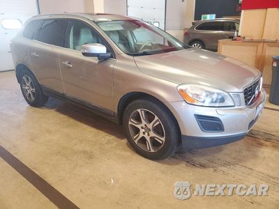 Czwarte zdjęcie samochodu z boku: 2013 VOLVO XC60 T6 VIN:YV4902DZXD2426023 - miniatura