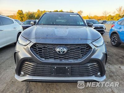 Piąte zdjęcie samochodu w środku: 2023 TOYOTA HIGHLANDER XSE VIN:5TDKDRBH2PS015451 - miniatura