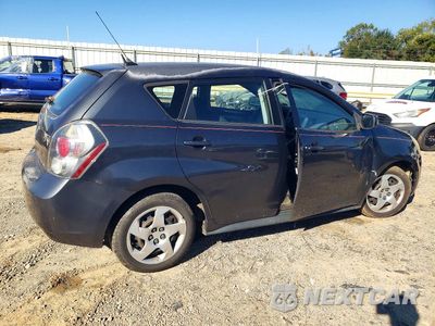 Trzecie zdjęcie samochodu z tyłu: 2010 PONTIAC VIBE VIN:5Y2SP6E83AZ417504 - miniatura